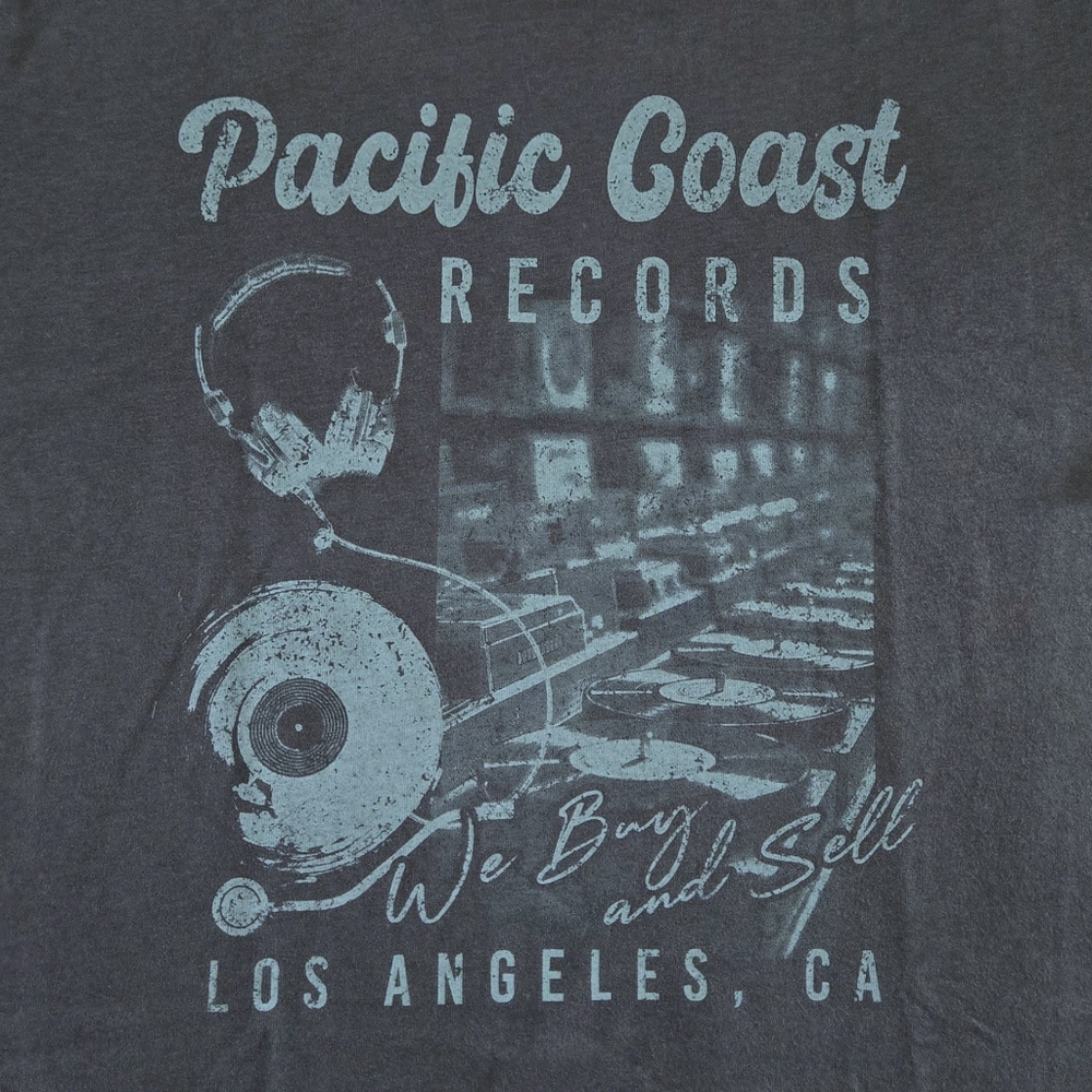 Vinyl Icons "Pacific Coast Records" Graphic Tee👕 - NWT - Picture 8 of 10